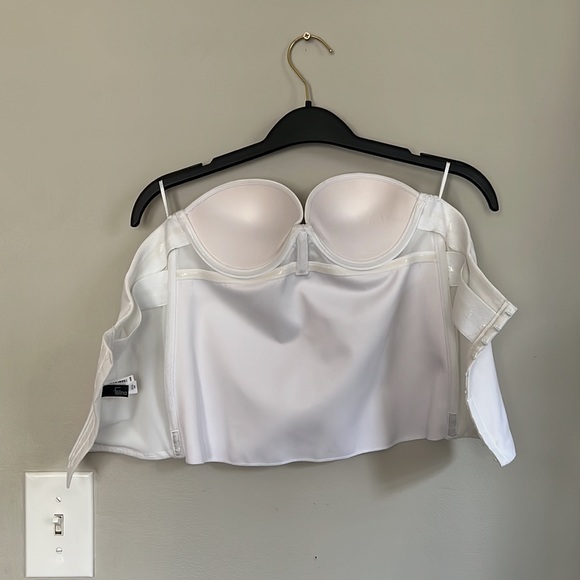 David’s Bridal Padded Corset - Picture 2 of 4